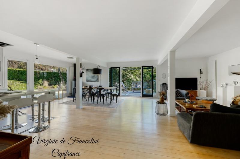 Maison - 183 m² - 8 pièces