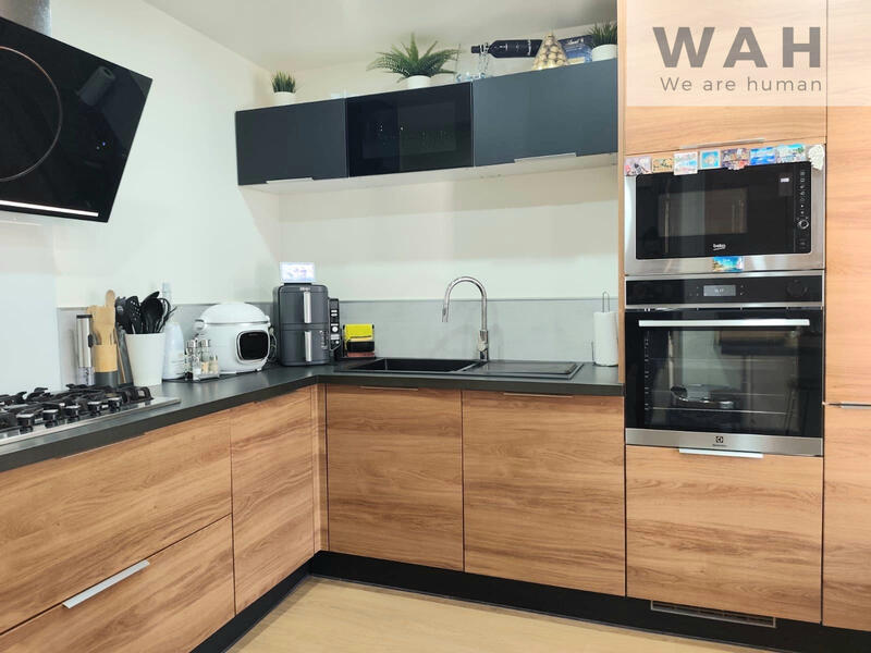 Maison - 99 m² - 5 pièces