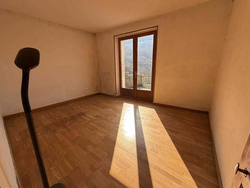 Corps de ferme - 218 m² - 9 pièces