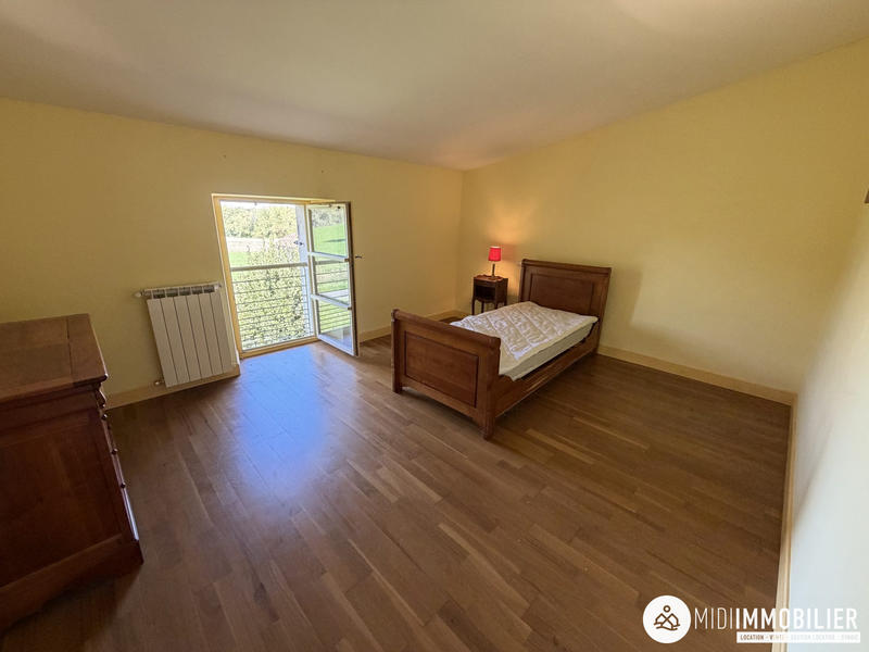 Maison - 239 m² - 7 pièces