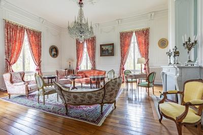 Château - 750 m² - 15 pièces