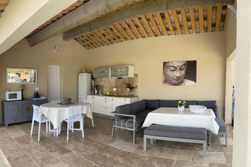 Villa - 220 m² - 5 pièces