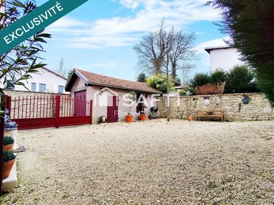 Maison - 216 m² - 9 pièces