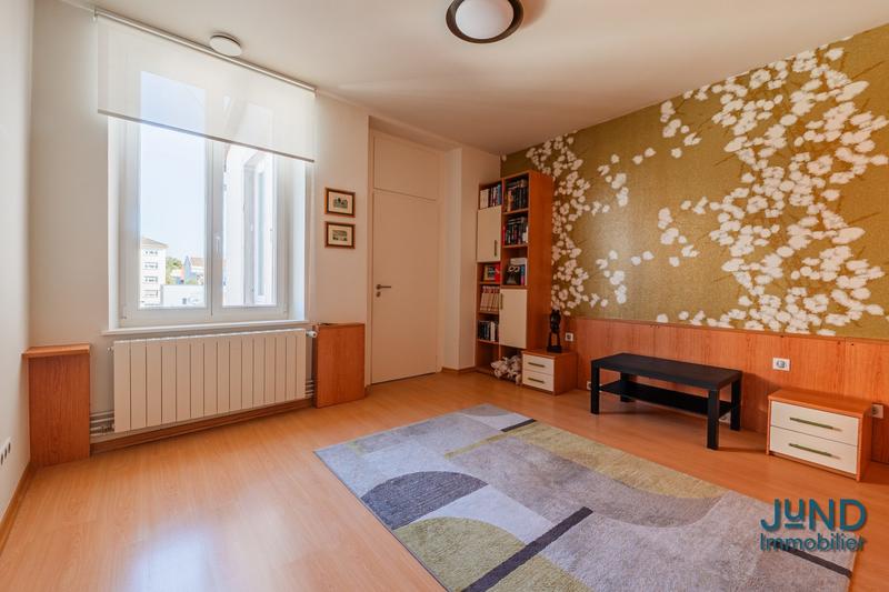 Appartement - 110 m² - 4 pièces