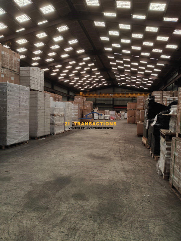 Local d'activités - 4 489 m²