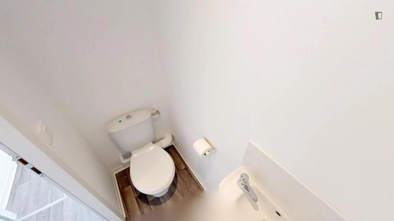 Chambre - 11 m² - 4 pièces