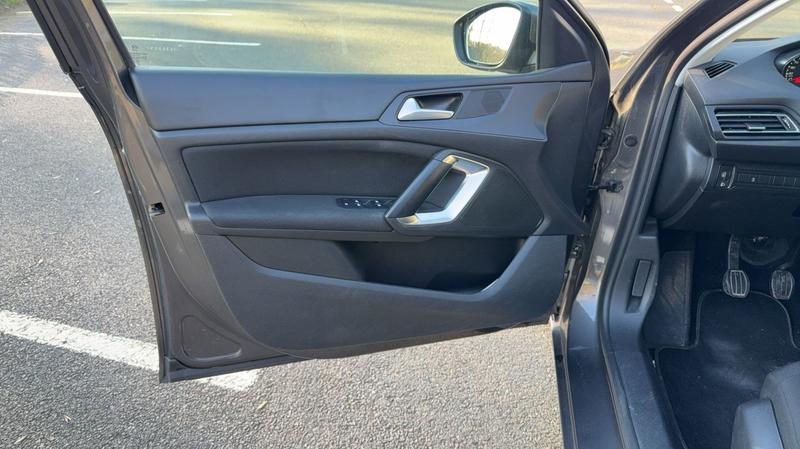 Peugeot 308 1.5 BlueHDi 130. Premium