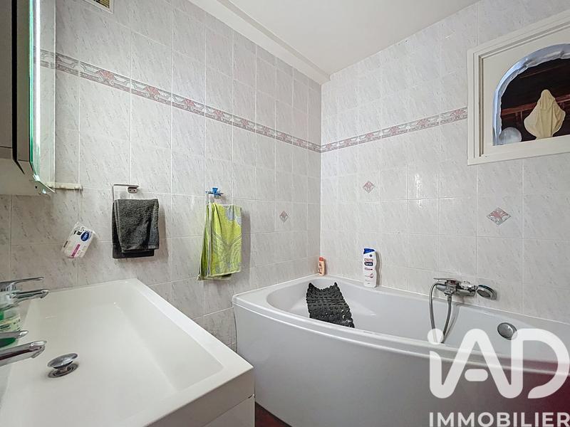 Maison - 174 m² - 10 pièces