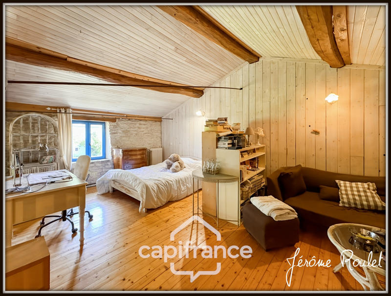 Maison en pierre - 181 m² - 6 pièces