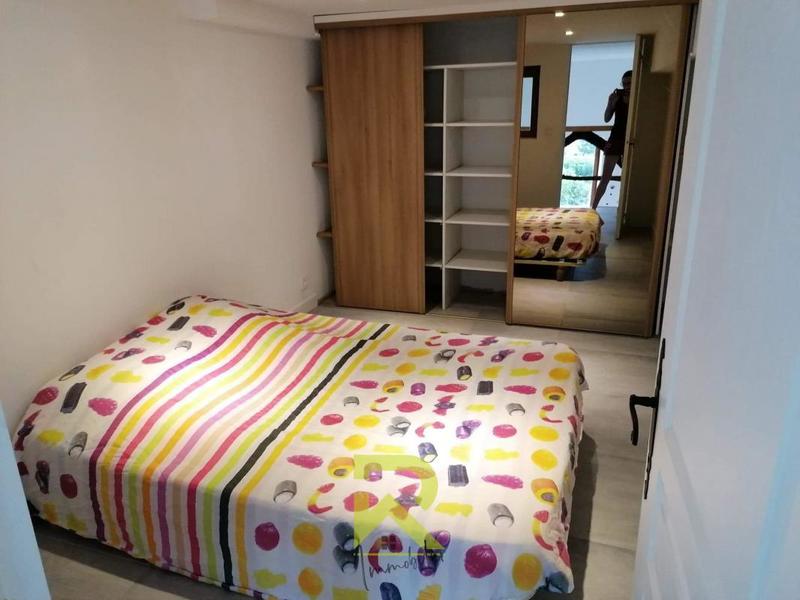 Maison - 275 m² - 9 pièces