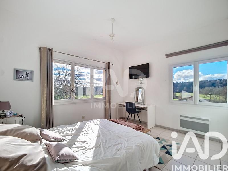 Maison - 186 m² - 5 pièces