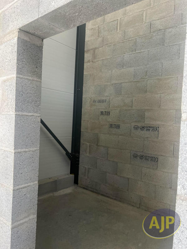 Local commercial - 200 m²