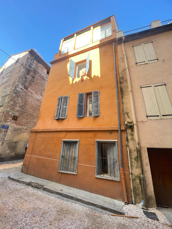 Immeuble - 7 pièces