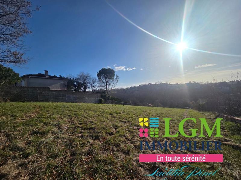 Terrain constructible - 1 706 m²