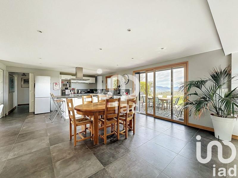 Maison - 164 m² - 5 pièces