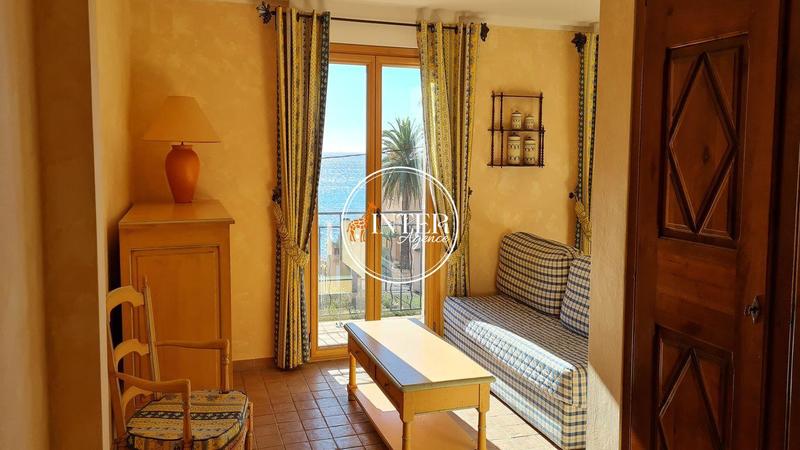 Villa - 775 m² - 12 pièces