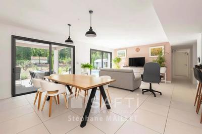 Villa - 130 m² - 6 pièces