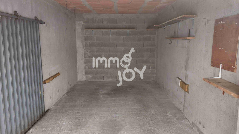 Parking / Garage - 16 m²