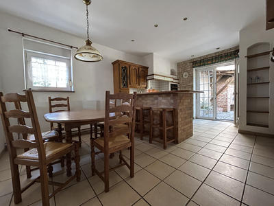 Maison - 227 m² - 6 pièces
