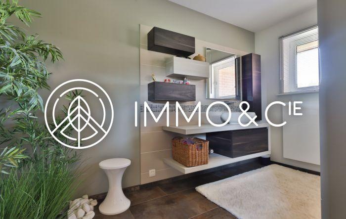 Maison - 222 m² - 6 pièces