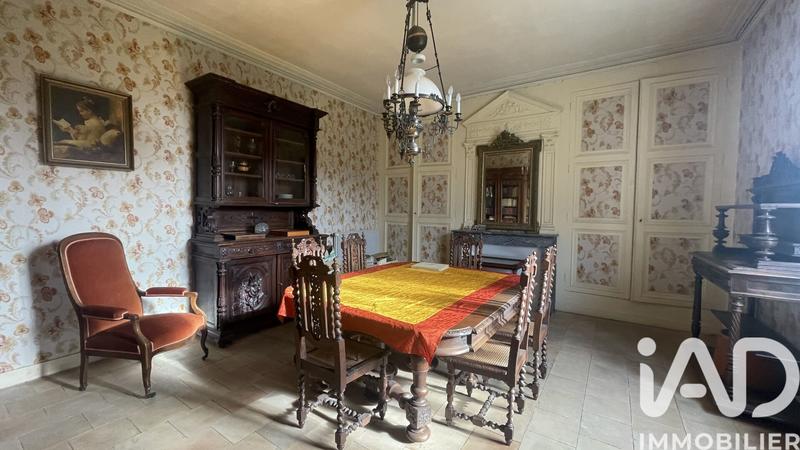 Maison - 228 m² - 8 pièces