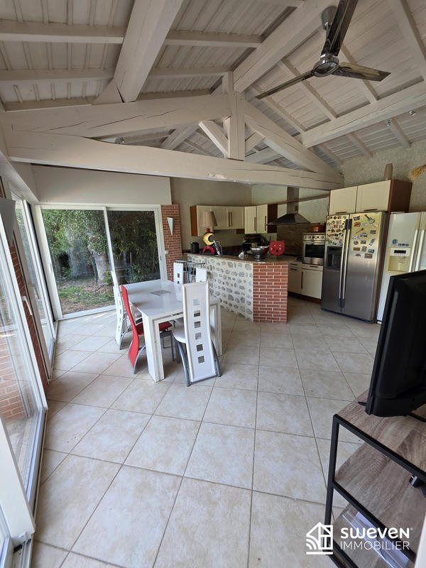 Mas - 360 m² - 10 pièces