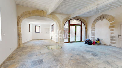 Maison - 180 m² - 7 pièces