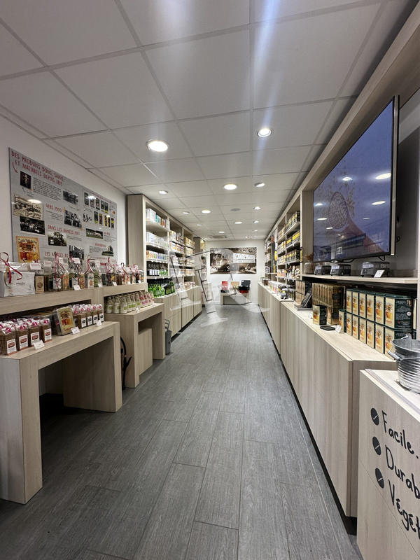 Fonds de commerce - Local commercial - 108 m²