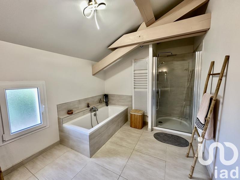 Maison - 180 m² - 10 pièces