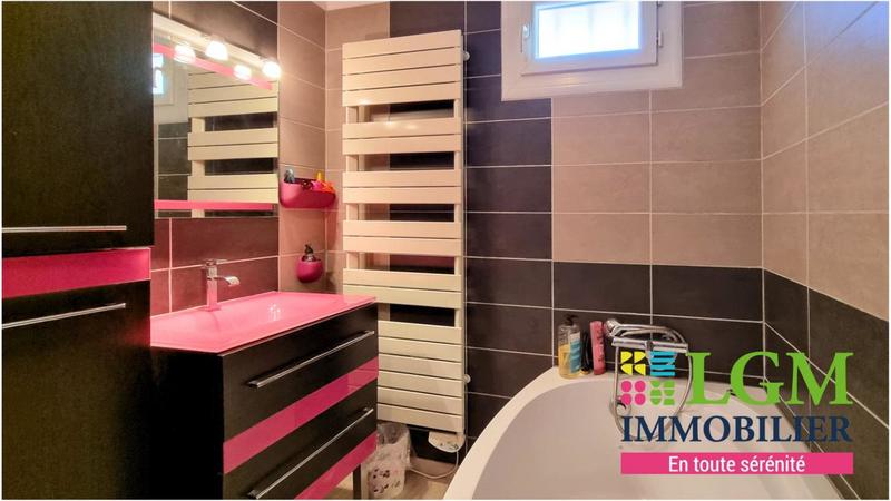 Maison - 190 m² - 8 pièces