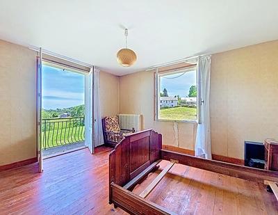 Maison - 180 m² - 6 pièces