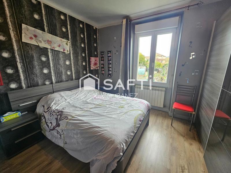 Maison - 234 m² - 9 pièces