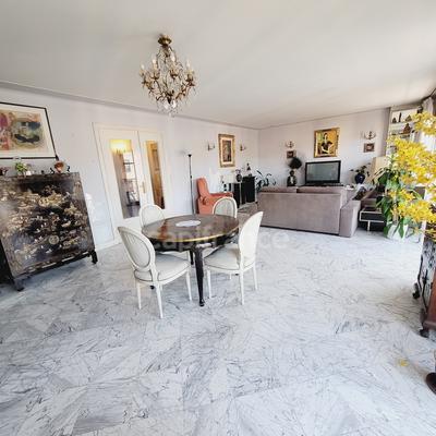 Appartement - 98 m² - 4 pièces