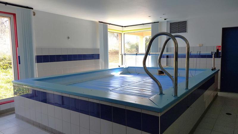 Maison - 210 m² - 9 pièces