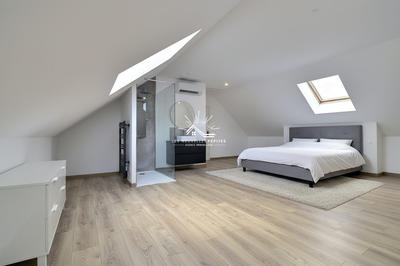 Maison - 159 m² - 5 pièces