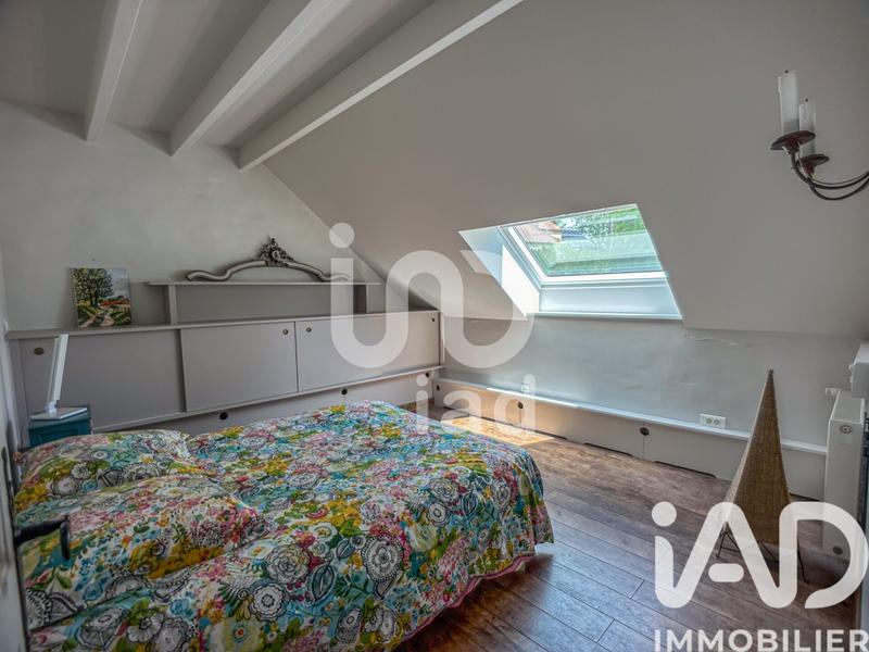 Maison - 215 m² - 9 pièces