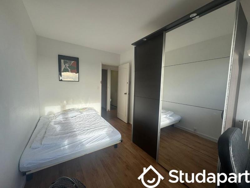 Chambre - 10 m² - 1 pièce