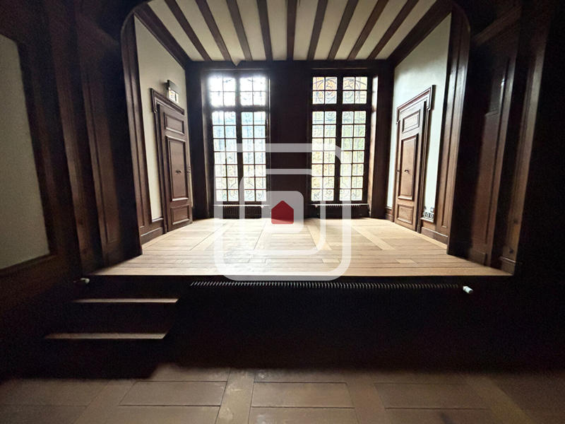 Appartement - 300 m² - 10 pièces