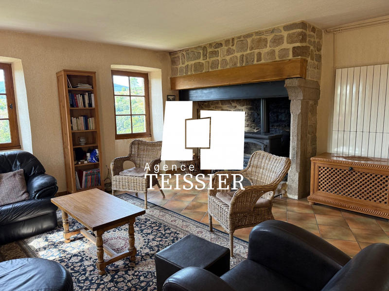 Mas - 230 m² - 11 pièces