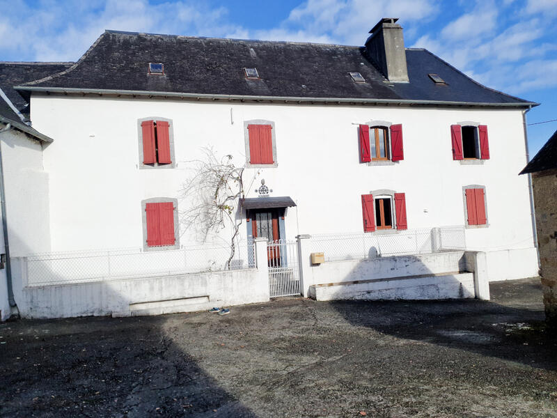 Maison - 177 m² - 7 pièces