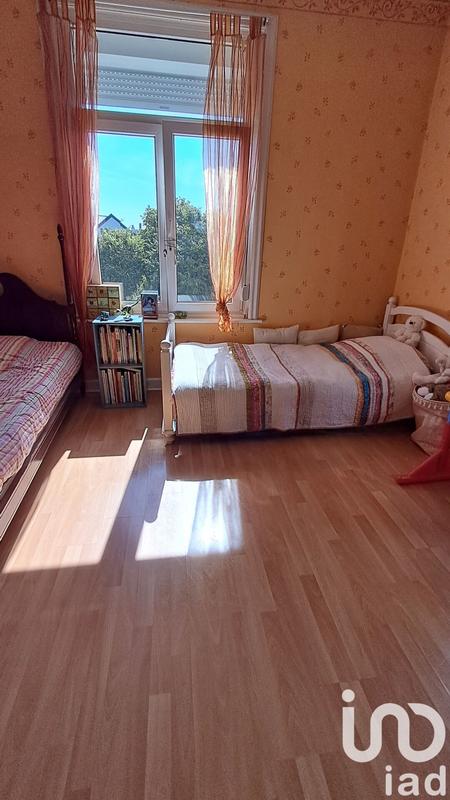 Maison - 197 m² - 10 pièces