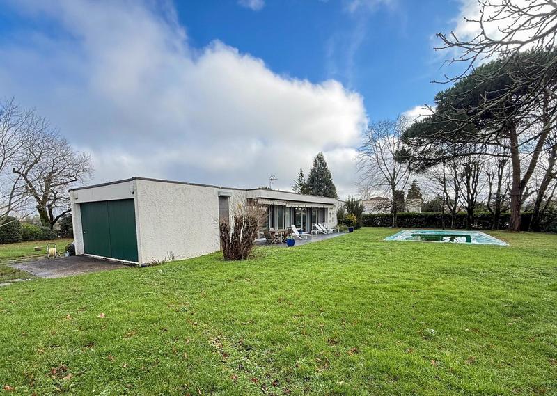 Maison - 199 m² - 6 pièces