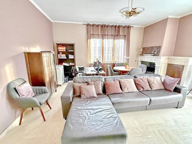 Appartement bourgeois - 146 m² - 4 pièces