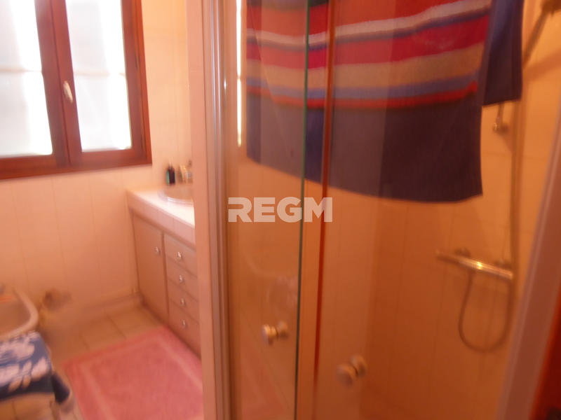 Propriété - 170 m² - 9 pièces