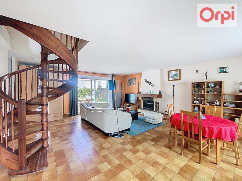 Maison - 113 m² - 5 pièces