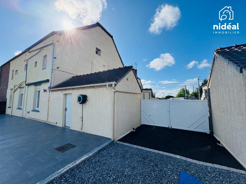 Maison - 90 m² - 3 pièces