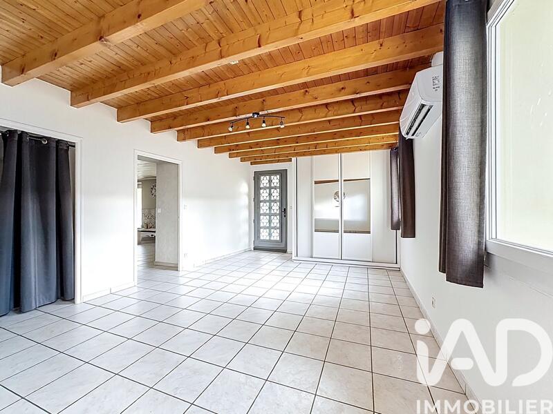Maison - 90 m² - 5 pièces