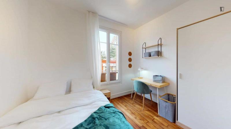 Chambre - 13 m² - 8 pièces