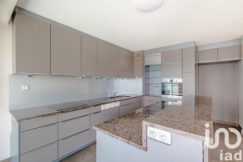 Appartement - 100 m² - 4 pièces