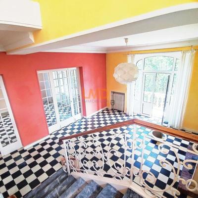 Maison - 188 m² - 8 pièces